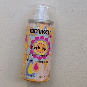 Amika Makeup - Amika Perk Up Dry Shampoo Amika Makeup - Amika Perk Up Dry Shampoo